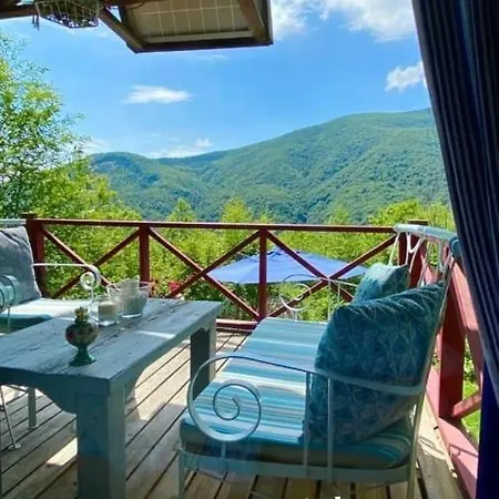 Aknadagevi Chalet *